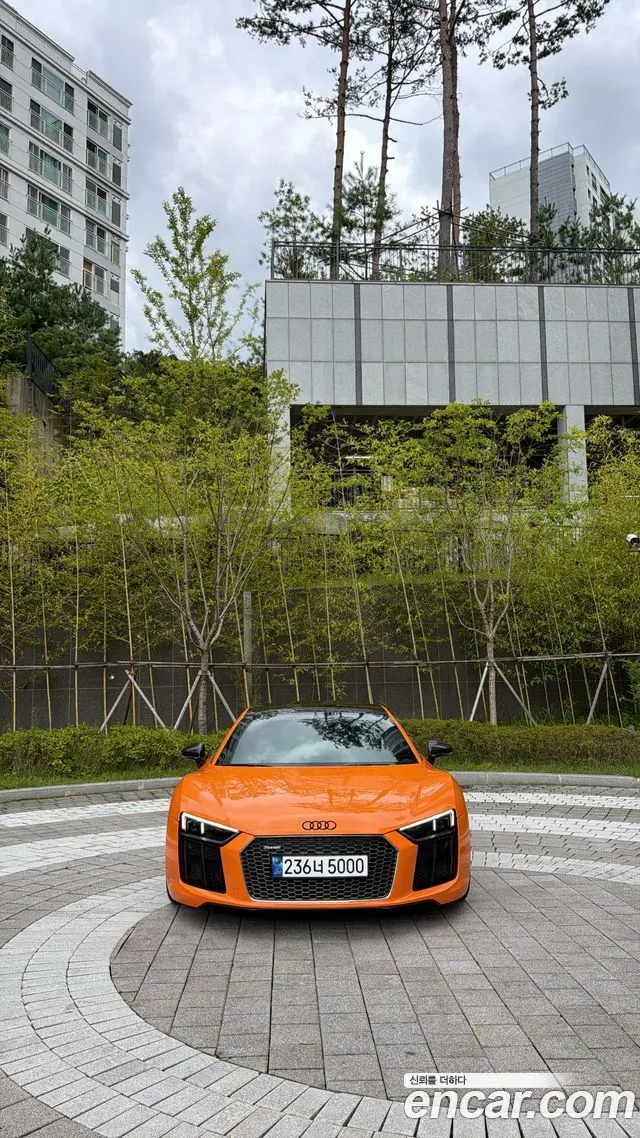 AUDI R8 — из Кореи под ключ