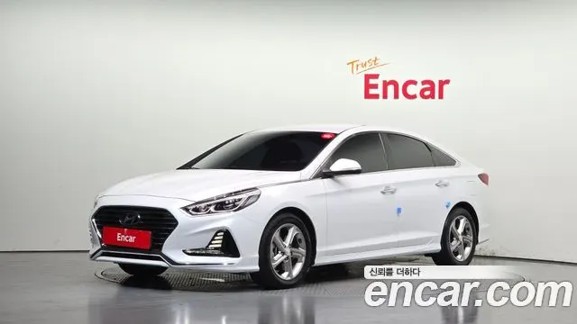 HYUNDAI SONATA 2019 — 40 880 км, белый, Корея — под ключ — фото 1