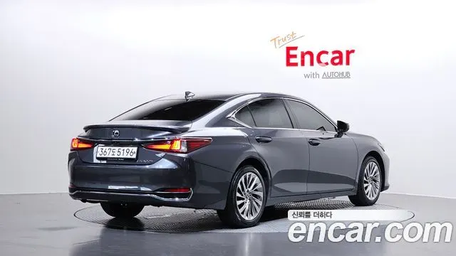 LEXUS ES300H — из Кореи под ключ