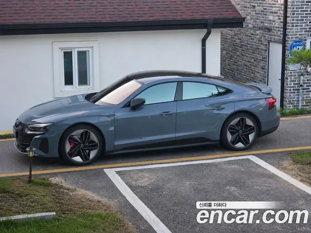 AUDI RS E-TRON GT — из Кореи под ключ