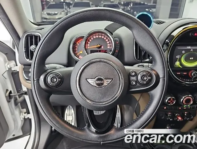 MINI COOPER D COUNTRYMAN 2018 — 151 451 км, белый, Корея — под ключ — фото 9