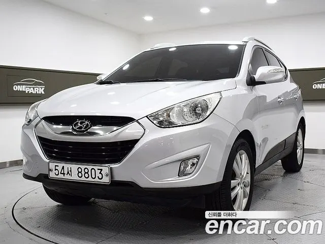 HYUNDAI TUCSON 2010 — 63 518 км, серебристый, Корея — под ключ — фото 12
