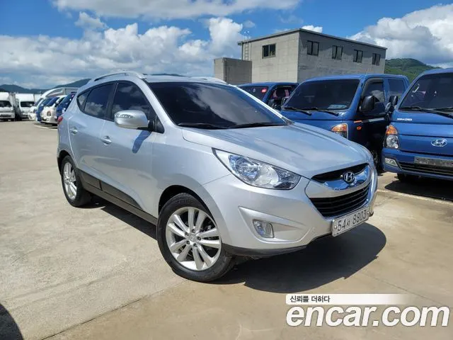 HYUNDAI TUCSON 2010 — 63 518 км, серебристый, Корея — под ключ — фото 3