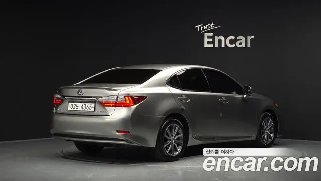 LEXUS ES300H 2018 — 66 086 км, серебристо-серый, Корея — под ключ — фото 2