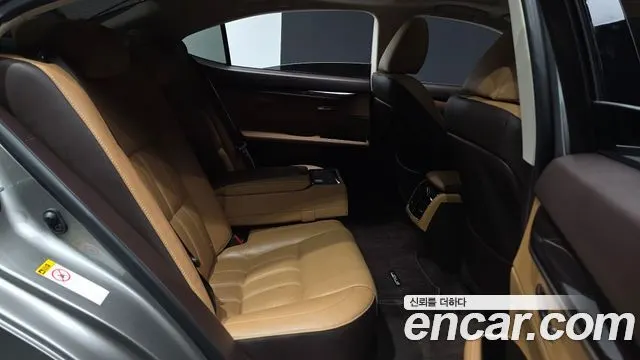 LEXUS ES300H 2018 — 66 086 км, серебристо-серый, Корея — под ключ — фото 12