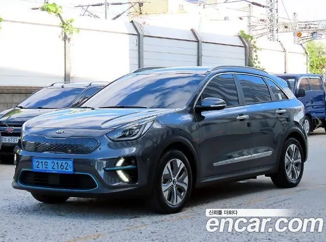KIA NIRO 2019 — 113 523 км, серый, Корея — под ключ — фото 1