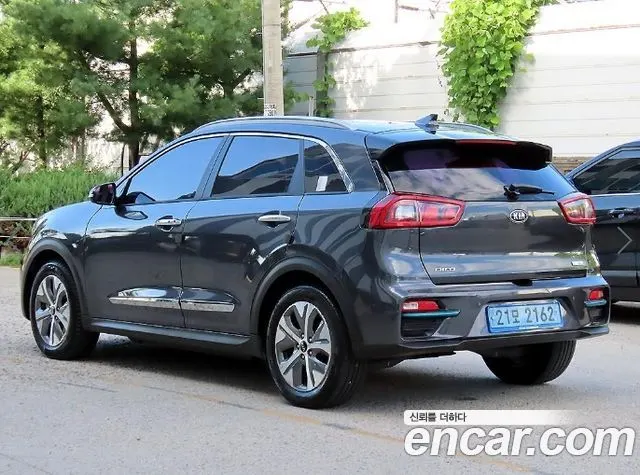 KIA NIRO 2019 — 113 523 км, серый, Корея — под ключ — фото 3