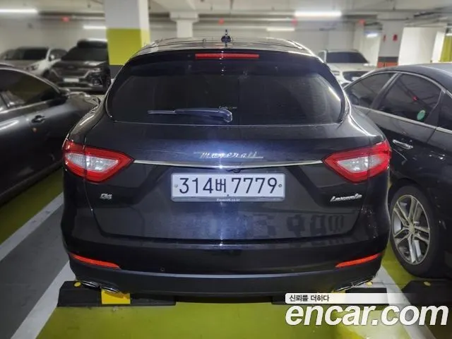 MASERATI LEVANTE 2019 — 97 050 км, чёрный, Корея — под ключ — фото 1