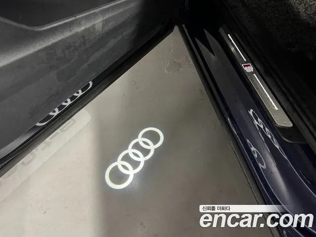 AUDI Q4 E-TRON 2022 — 123 195 км, синий, Корея — под ключ — фото 4