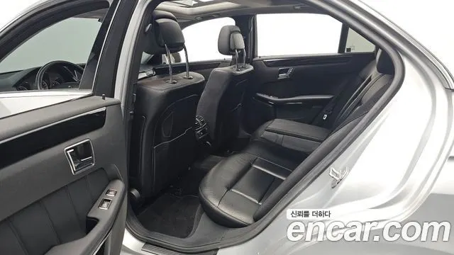 MERCEDES-BENZ E-CLASS W212 2011 — 113 002 км, серебристый, Корея — под ключ — фото 11
