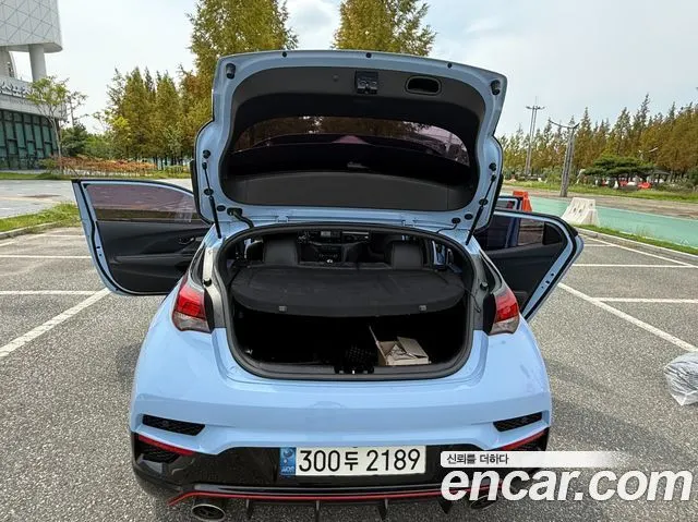 HYUNDAI VELOSTER 2019 — 122 200 км, голубой, Корея — под ключ — фото 10