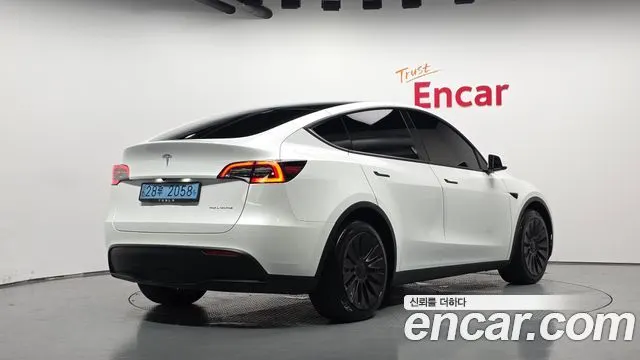 TESLA MODEL Y 2022 — 60 524 км, белый, Корея — под ключ — фото 2