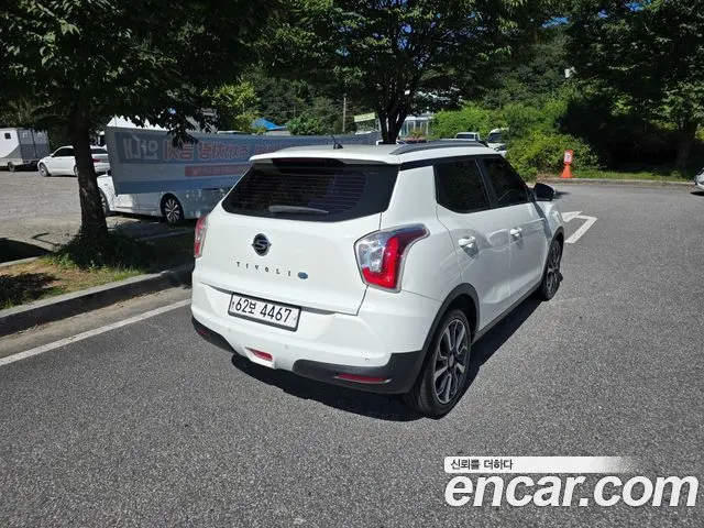 KGM TIVOLI 2016 — 220 000 км, белый-перламутр, Корея — под ключ — фото 3