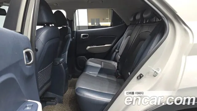 HYUNDAI VENUE 2020 — 116 525 км, светло-золотистый, Корея — под ключ — фото 12