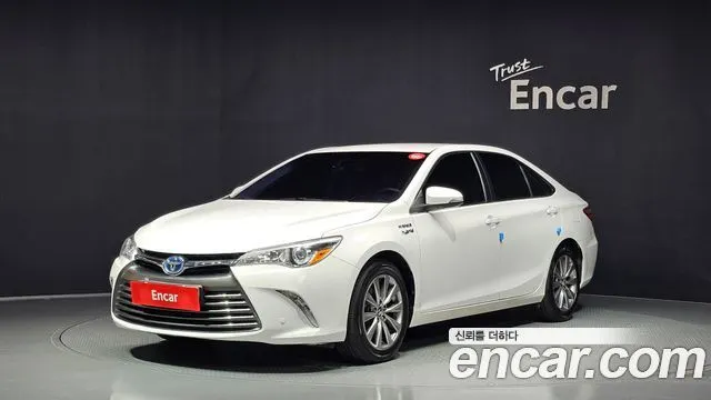 TOYOTA CAMRY 2017 — 93 296 км, белый, Корея — под ключ — фото 1