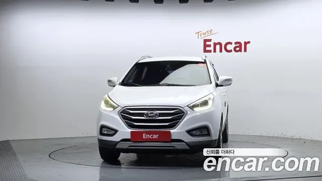 HYUNDAI TUCSON 2015 — 207 885 км, белый, Корея — под ключ — фото 3