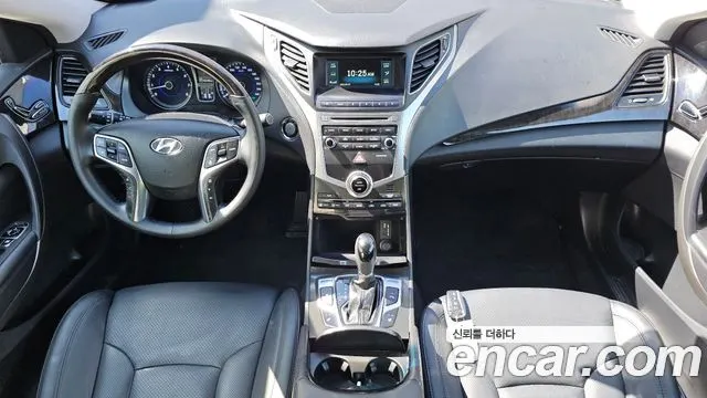 HYUNDAI GRANDEUR 2017 — 145 780 км, чёрный, Корея — под ключ — фото 7