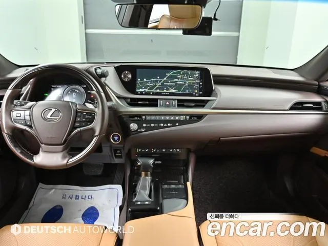 LEXUS ES300H 2021 — 65 386 км, серебристо-серый, Корея — под ключ — фото 7