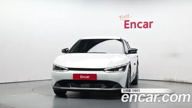 KIA EV6 2022 — 16 008 км, белый, Корея — под ключ — фото 3