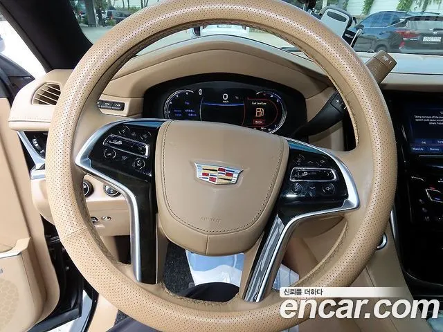 CADILLAC ESCALADE 2018 — 74 670 км, чёрный, Корея — под ключ — фото 8