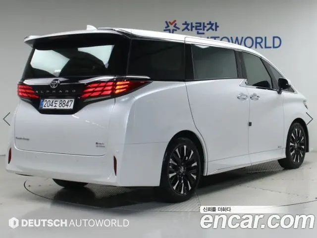 TOYOTA ALPHARD 2025 — 11 025 км, белый, Корея — под ключ — фото 2