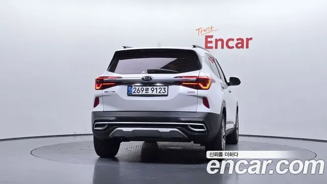 KIA SELTOS 2020 — 69 318 км, белый, Корея — под ключ — фото 4