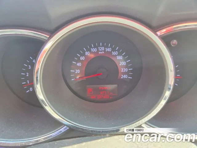 KIA SORENTO R 2011 — 207 403 км, белый-перламутр, Корея — под ключ — фото 10