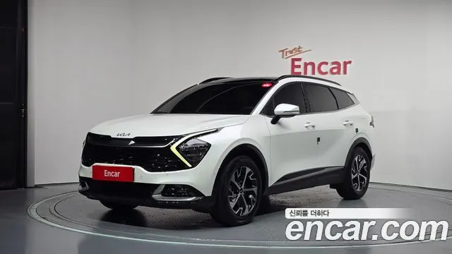 KIA SPORTAGE HYBRID 2022 — 83 434 км, белый, Корея — под ключ — фото 1