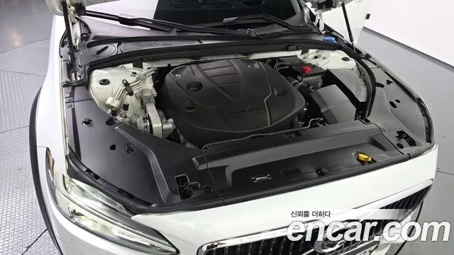 VOLVO V90 CROSS COUNTRY 2019 — 139 172 км, белый, Корея — под ключ — фото 6