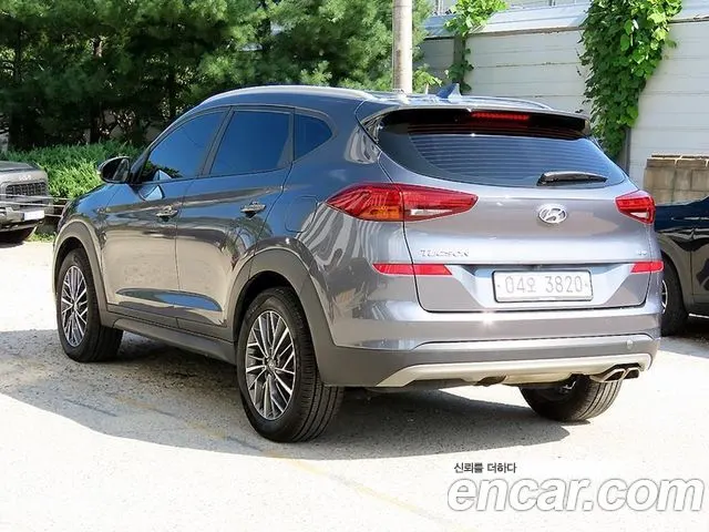 HYUNDAI TUCSON 2019 — 115 484 км, серый, Корея — под ключ — фото 3