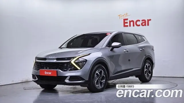 KIA SPORTAGE 2022 — 65 910 км, серебристо-серый, Корея — под ключ — фото 1