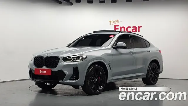 BMW X4 2025 — 4 566 км, светло-серебристый, Корея — под ключ — фото 1