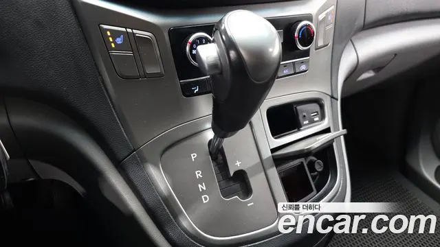 HYUNDAI GRAND STAREX 2021 — 145 180 км, серебристо-серый, Корея — под ключ — фото 9