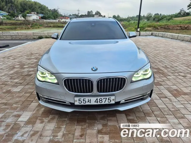 BMW 7 SERIES 2013 — 186 848 км, серебристый, Корея — под ключ — фото 1