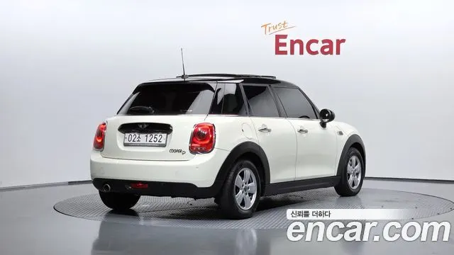 MINI COOPER D — из Кореи под ключ