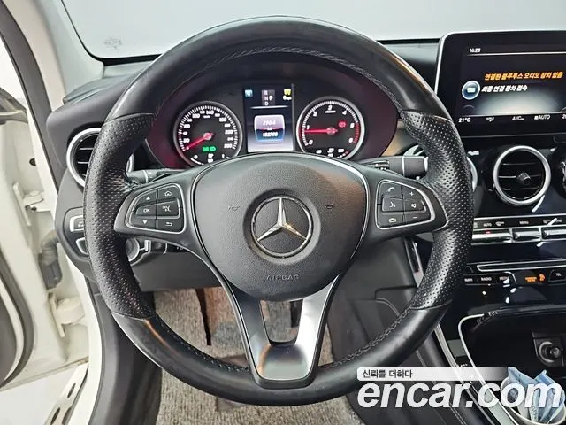 MERCEDES-BENZ GLC-CLASS X253 2018 — 152 794 км, белый, Корея — под ключ — фото 9