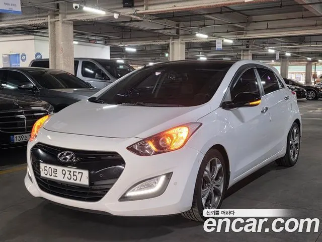 HYUNDAI I30 2012 — 152 333 км, белый, Корея — под ключ — фото 1