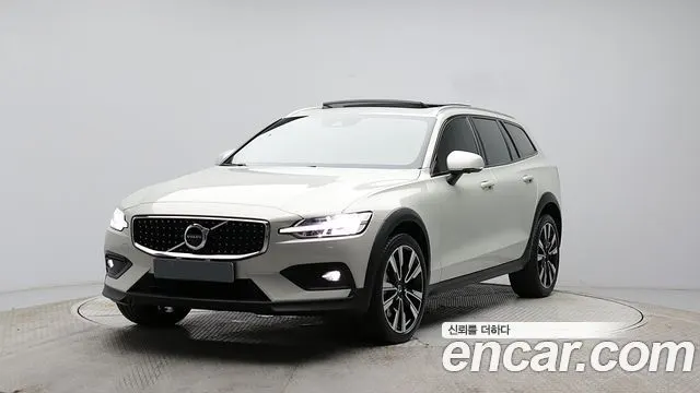 VOLVO V60 CROSS COUNTRY — из Кореи под ключ