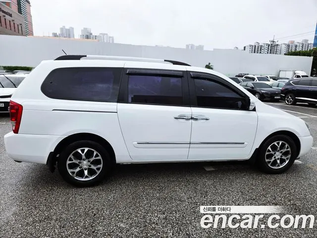 KIA CARNIVAL R 2014 — 142 705 км, белый, Корея — под ключ — фото 8