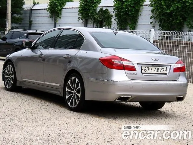 HYUNDAI GENESIS 2012 — 272 777 км, серебристо-серый, Корея — под ключ — фото 3