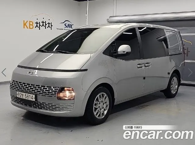 HYUNDAI STARIA 2022 — 186 362 км, серебристо-серый, Корея — под ключ — фото 3