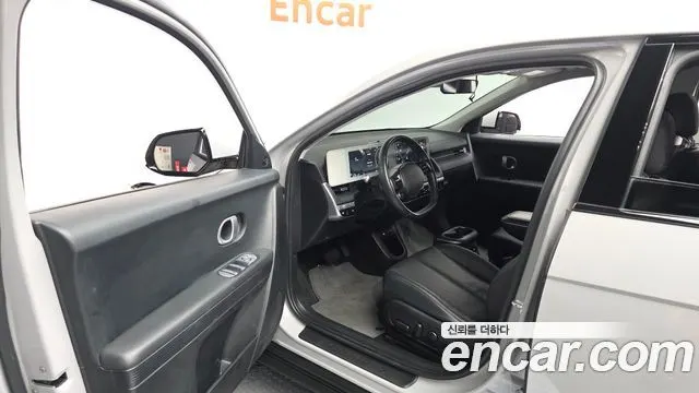 HYUNDAI IONIQ 5 2022 — 136 709 км, серебристо-серый, Корея — под ключ — фото 10
