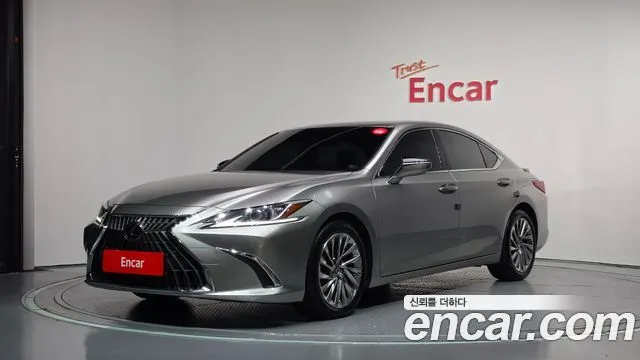 LEXUS ES300H — из Кореи под ключ