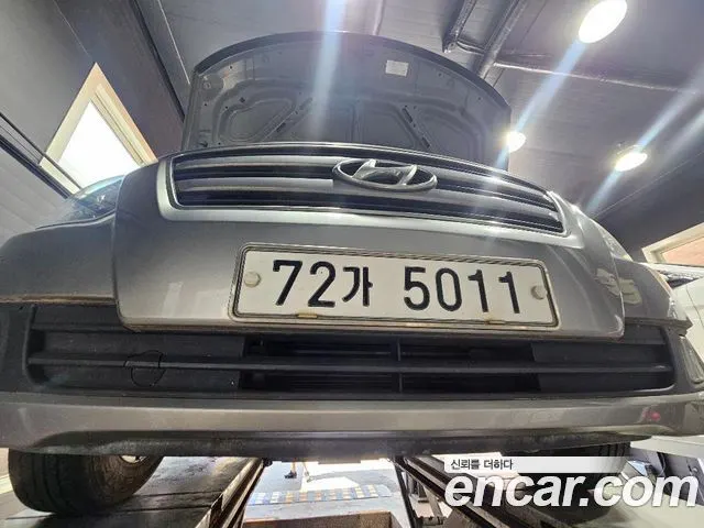 HYUNDAI GRAND STAREX 2016 — 67 057 км, серебристый, Корея — под ключ — фото 1