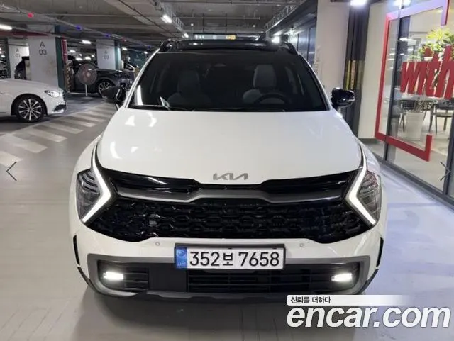 KIA SPORTAGE HYBRID 2023 — 28 900 км, белый, Корея — под ключ — фото 1