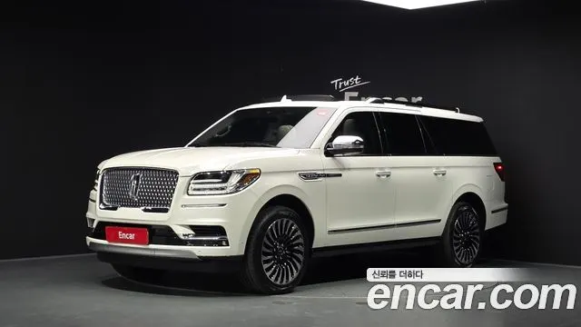 LINCOLN NAVIGATOR 2021