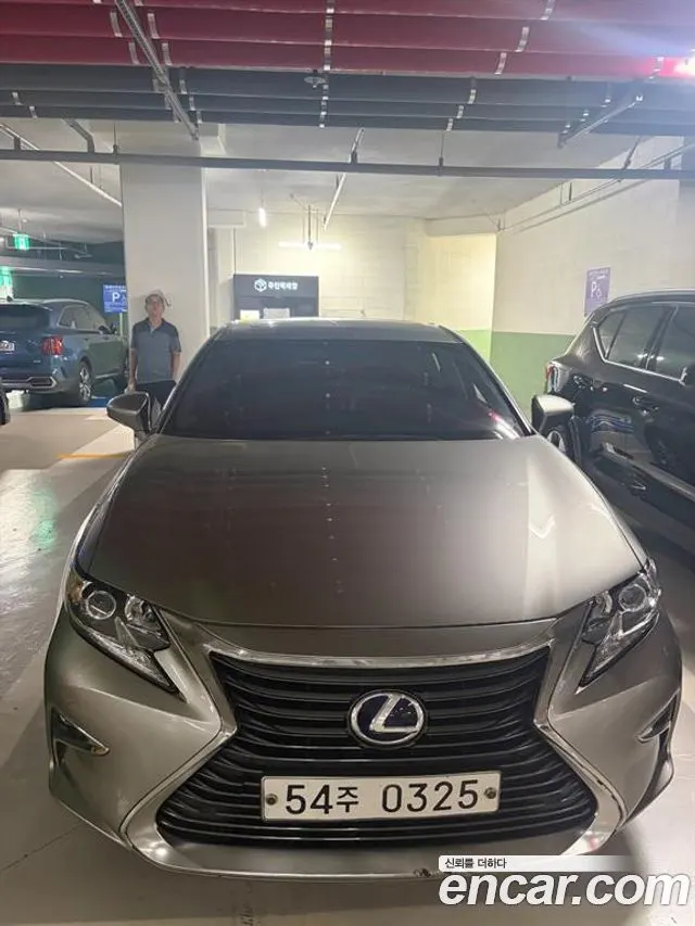 LEXUS ES300H — из Кореи под ключ