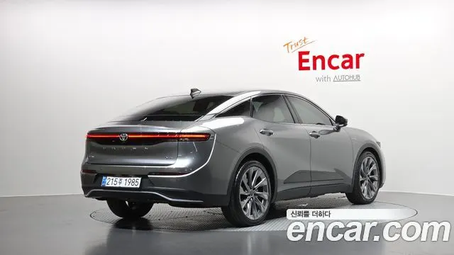 TOYOTA CROWN CROSSOVER 2025