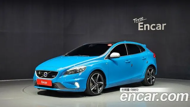 VOLVO V40 — из Кореи под ключ