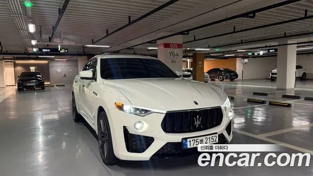 MASERATI LEVANTE 2020 — 53 600 км, белый, Корея — под ключ — фото 1